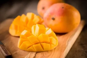خواص انبه و معایب و ارزش غذایی آن