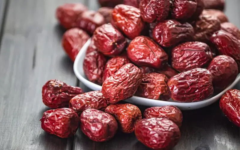 بهترین زمان‌ها برای مصرف عناب