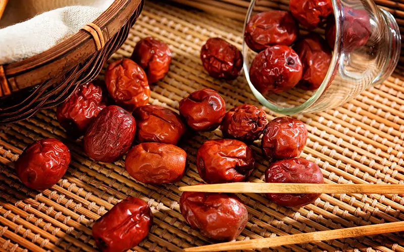 خواص عناب