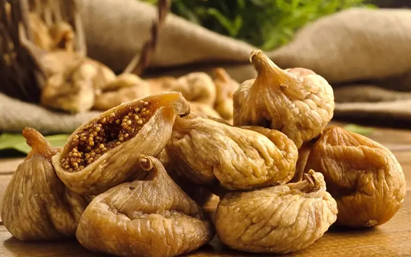 چه تعداد انجیر خشک در روز بخوریم